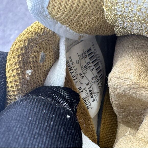 Nike Women’s Air Force 1 White and Gold Sneakers NEW 7 SAMPLE/PROTOTYPE - Picture 10 of 11